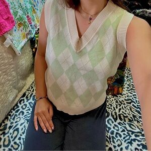 Princess Polly Sweater Vest Green Argyle 💚🤍